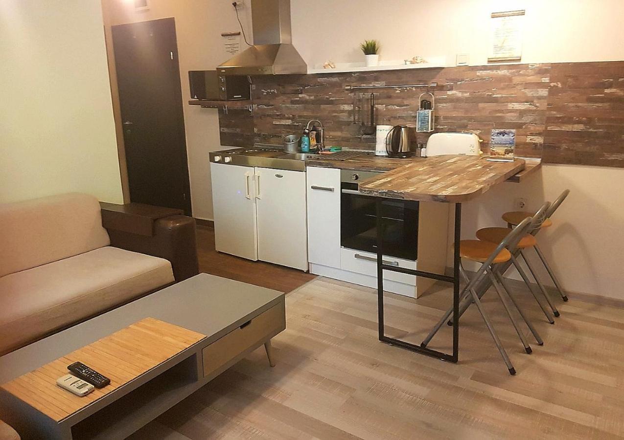 Aheloy Apartments Eksteriør bilde